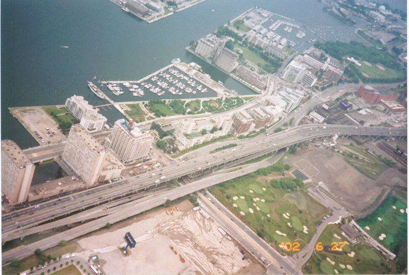 02. View from CN tower skypod -- Gardiner Expressway.png