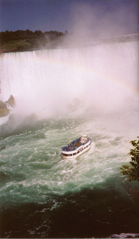 14. Niagara Falls -- Maid of the Mist.png