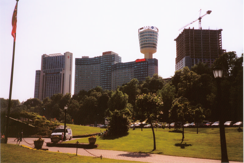 16. Niagara Falls -- Hotels on canadian side.png