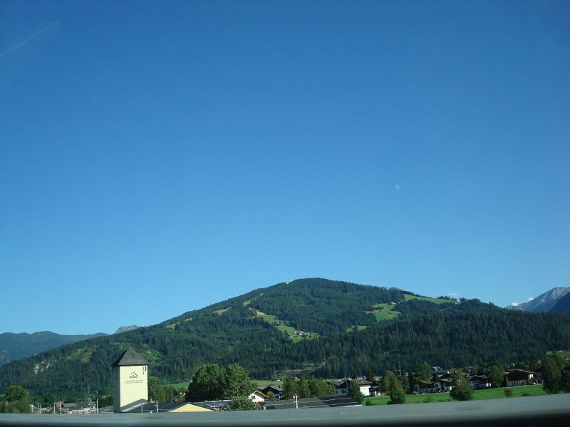 DSC02005.JPG -                                